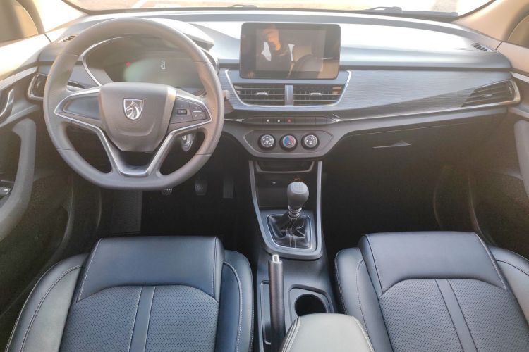 宝骏360 2018款 1.5L 手动精英型 国V中控内饰7001