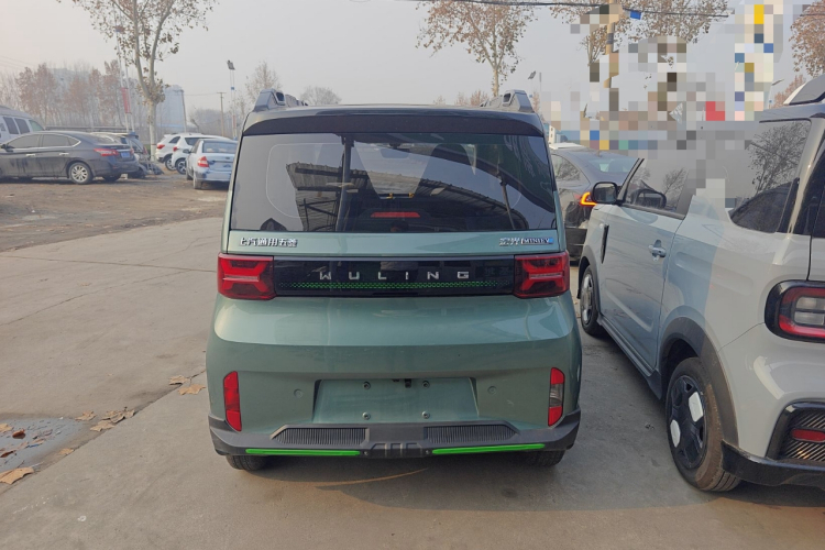 五菱汽车 宏光MINIEV 2022款 GAMEBOY 300km 玩咖款 磷酸铁锂车身外观6005