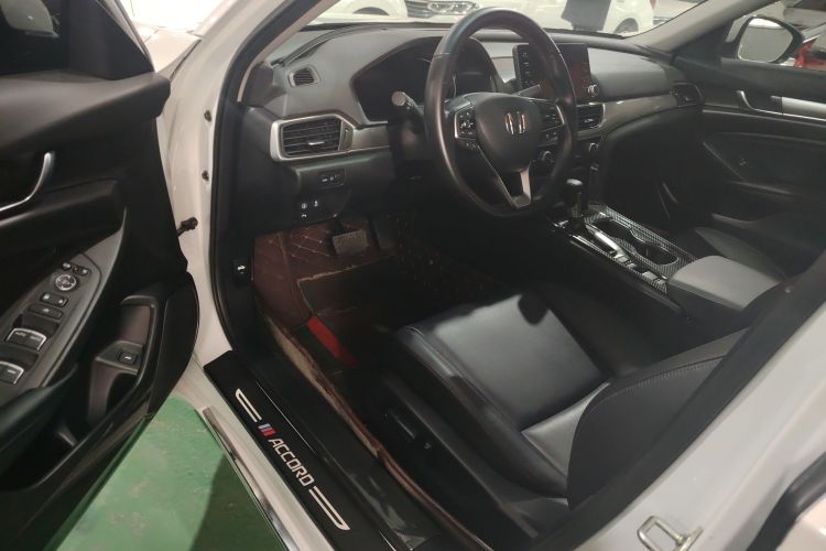 本田 雅阁 2018款 260TURBO 豪华版 国VI中控内饰7002