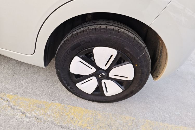 五菱汽车 宏光MINIEV 2025款 四门版 进阶款车身外观6007