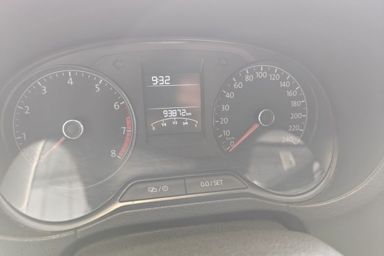 大众 Polo 2016款 1.4L 手动风尚型中控内饰15