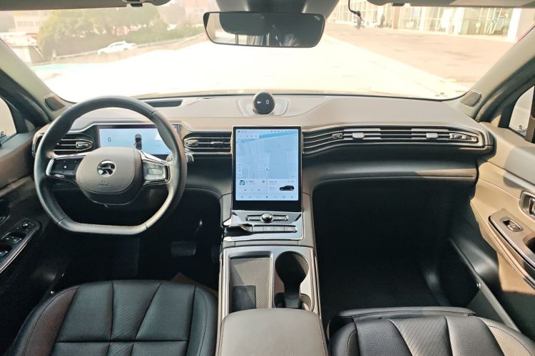 蔚来ES8 2020款 580KM 六座版中控内饰7002