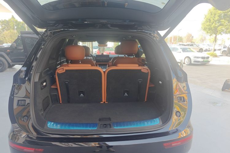 鸿蒙智行 问界M7 2024款 1.5T 智驾四驱Ultra版 6座中控内饰7006