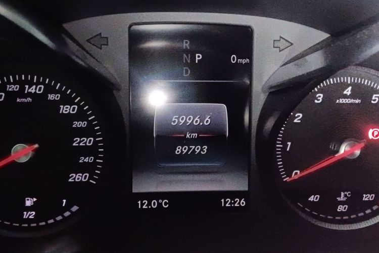 奔驰GLC 2019款 GLC 260 L 4MATIC 动感型中控内饰15