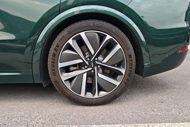 理想汽车 理想L9 2022款 Max车身外观6007