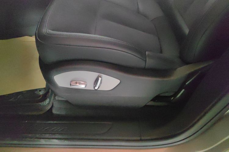 保时捷 2017款  Macan 2.0T局部细节9002