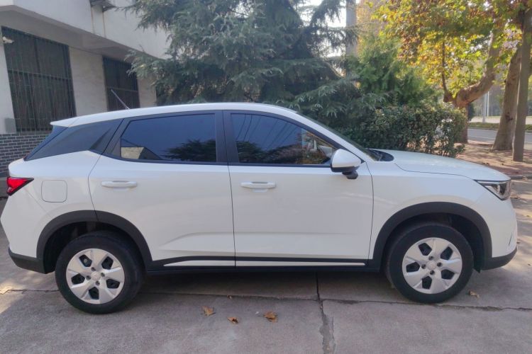 五菱汽车 五菱星驰 2023款 1.5L CVT畅爽型车身外观6003