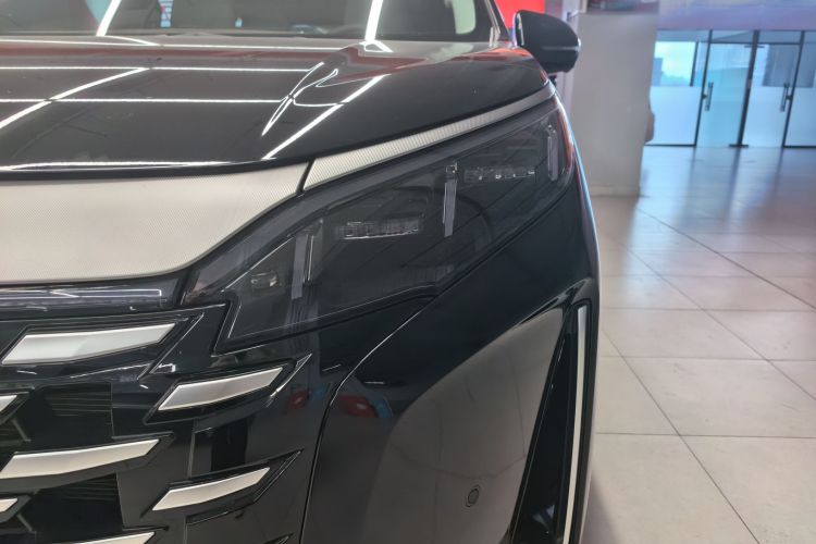 比亚迪 夏 2025款 DM-i 1.5T 180km 超越型局部细节36