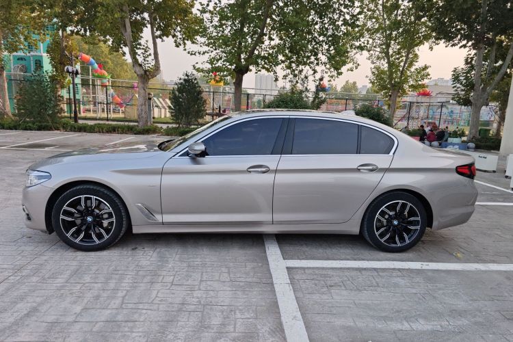 宝马5系 2018款 530Li 尊享型 豪华套装车身外观6003