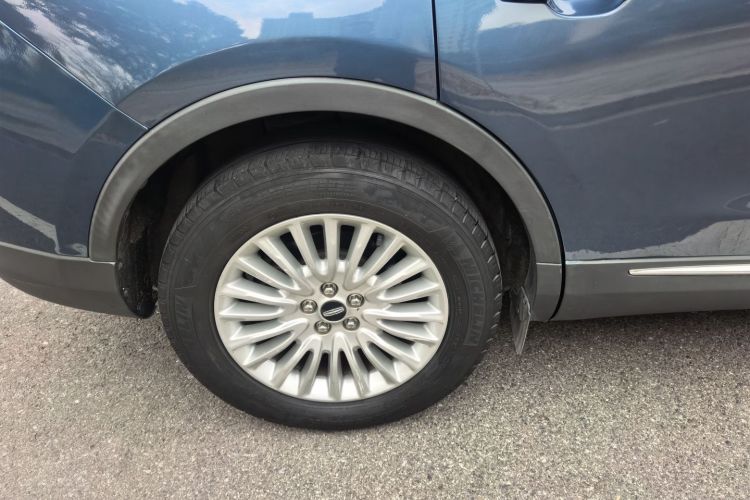 林肯 航海家(进口) 2019款 2.0T 两驱尊悦版 国VI局部细节9011