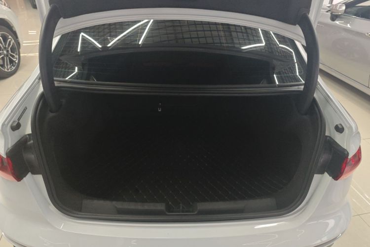 奥迪A3 2024款 A3L Limousine 35 TFSI 时尚运动型局部细节23