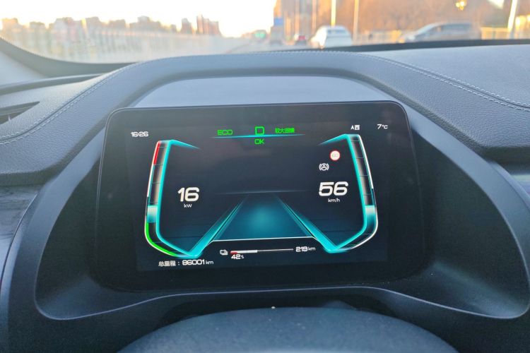 比亚迪 秦Pro新能源 2019款 EV 超能版 高功率高续航智联领创型中控内饰15