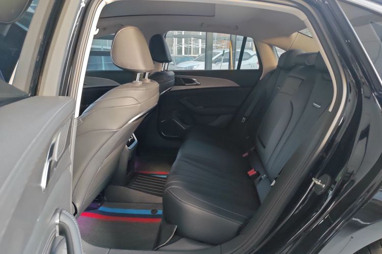 红旗H5 2024款 1.5T DCT智联旗韵版中控内饰7003