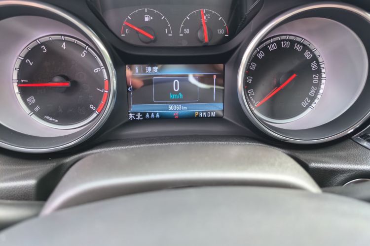 别克 君威 2019款 20T 精英型 国VI中控内饰15