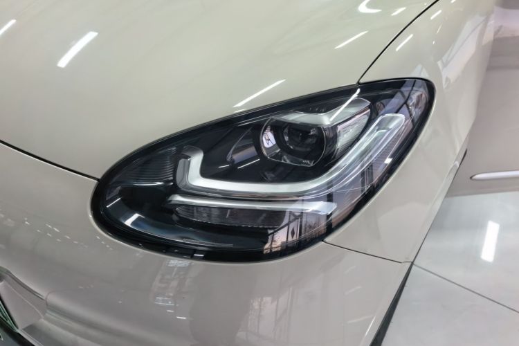 五菱汽车 五菱缤果 2023款 203km 轻享款局部细节36