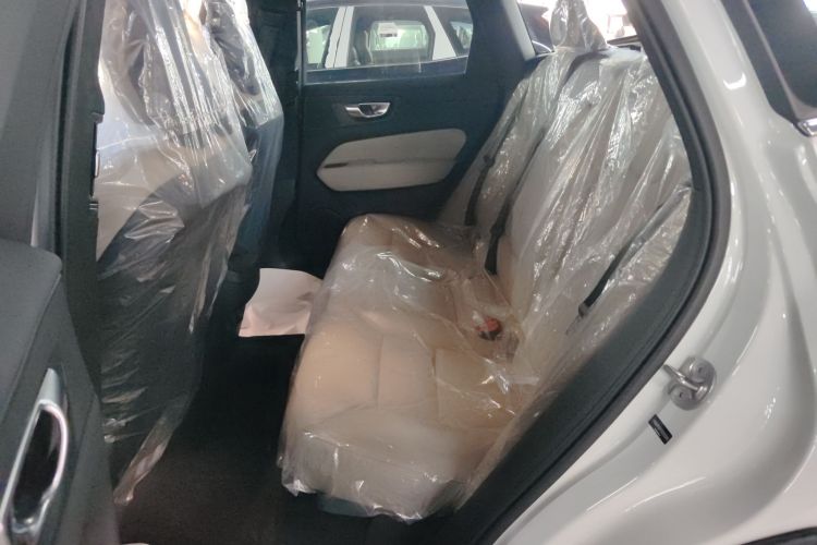 沃尔沃XC60 2025款 B5 四驱智远豪华版中控内饰7001