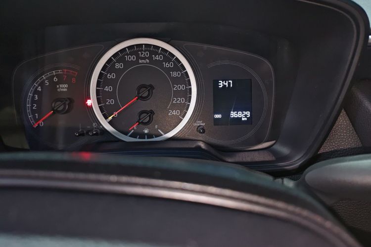 丰田 雷凌 2022款 TNGA 1.5L CVT进取版中控内饰15