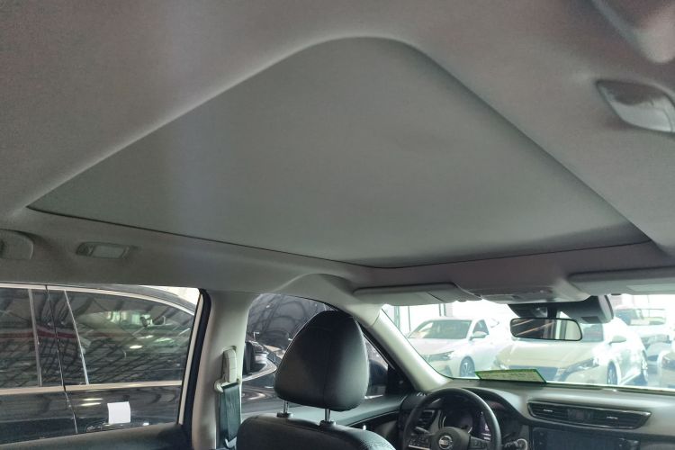 日产 奇骏 2023款 经典 2.0L 两驱智联臻享版局部细节22