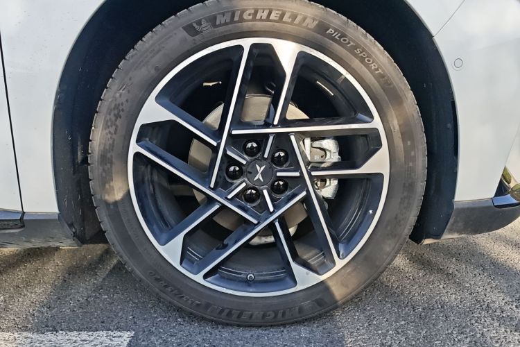 小鹏P7+ 2024款 超长续航 Max车身外观6008