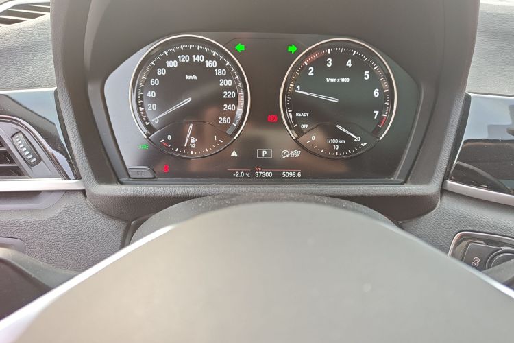 宝马X2 2020款 sDrive20i M越野套装中控内饰15