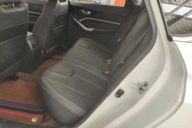 启辰D60 2023款 PLUS 1.6L XL CVT悦领版中控内饰7001