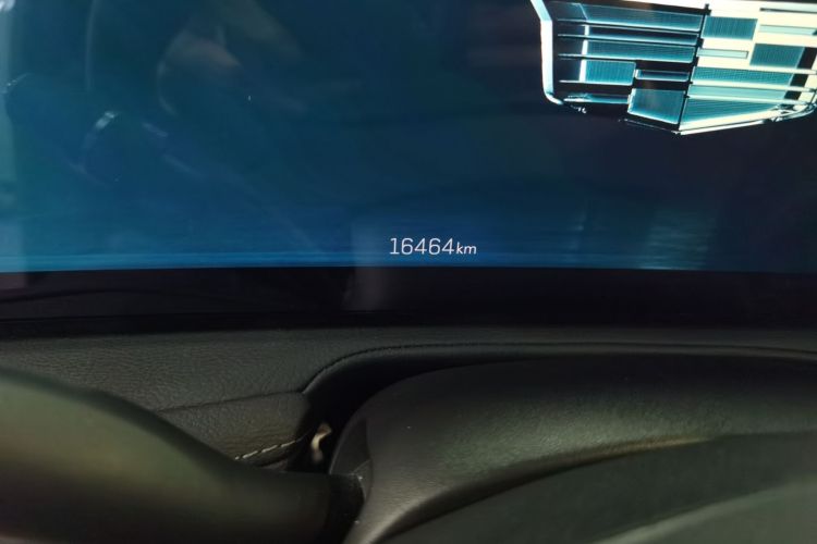 凯迪拉克XT4 2024款 28T 两驱尊贵型中控内饰15