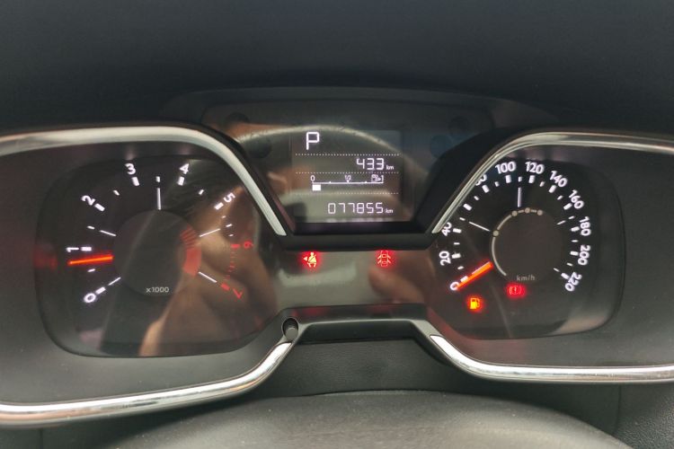 雪铁龙 C4世嘉 2016款 1.6THP 自动旗舰型中控内饰15