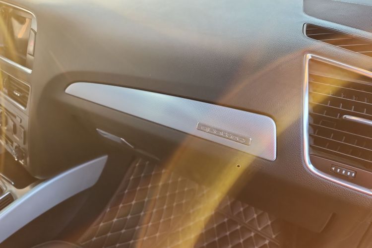 奥迪Q5 2011款 2.0TFSI 技术型局部细节9012