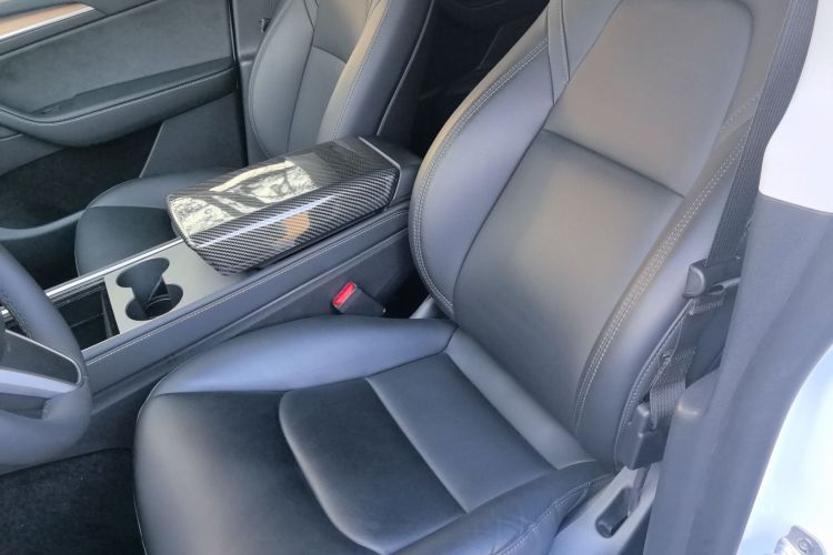 特斯拉 Model Y 2022款 改款 后轮驱动版局部细节19