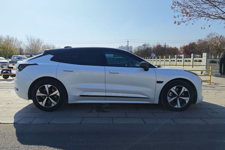 极氪001 2022款 长续航双电机 WE版车身外观6003