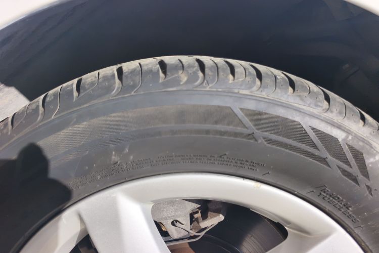 奥迪A4L 2015款 35 TFSI 自动标准型局部细节9002