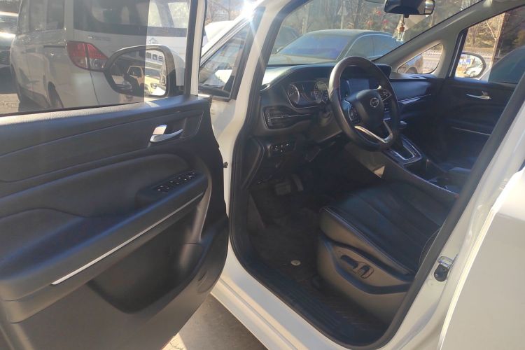 广汽传祺 传祺M6 2021款 270T DCT尊享版（七座）中控内饰7002