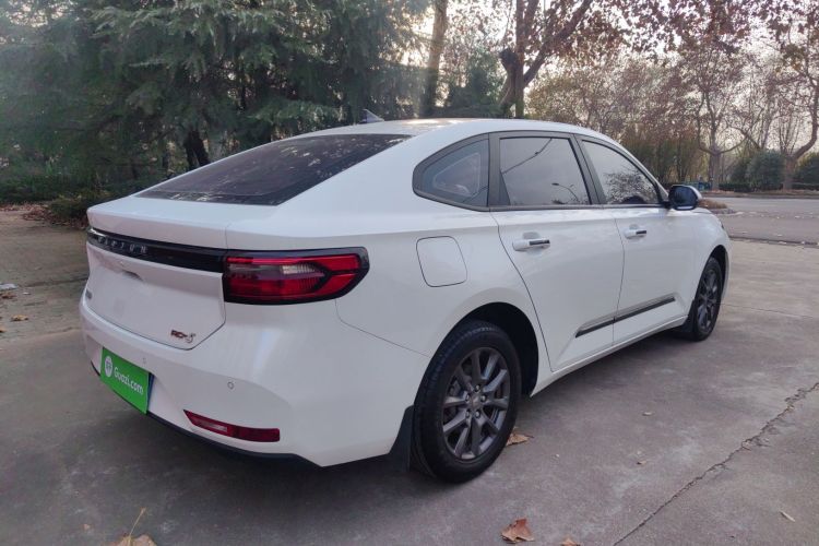 宝骏RC-5 2020款 1.5L 手动智耀豪华型车身外观6004