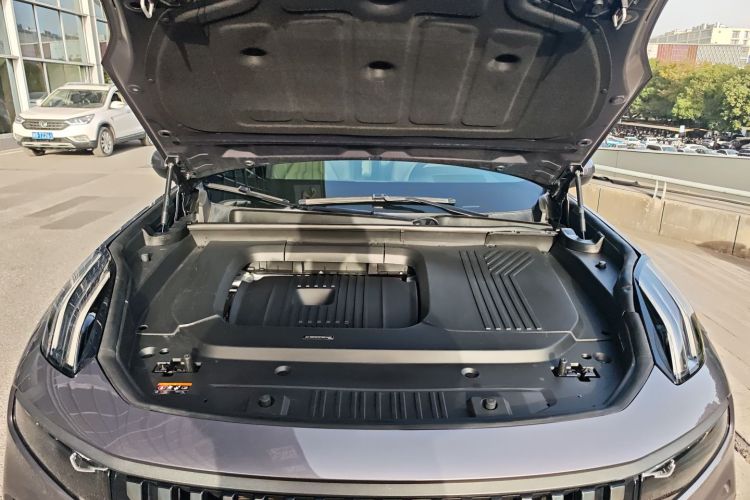 领克09 EM-P 2023款 2.0TD EM-P 远航版PM 六座局部细节24