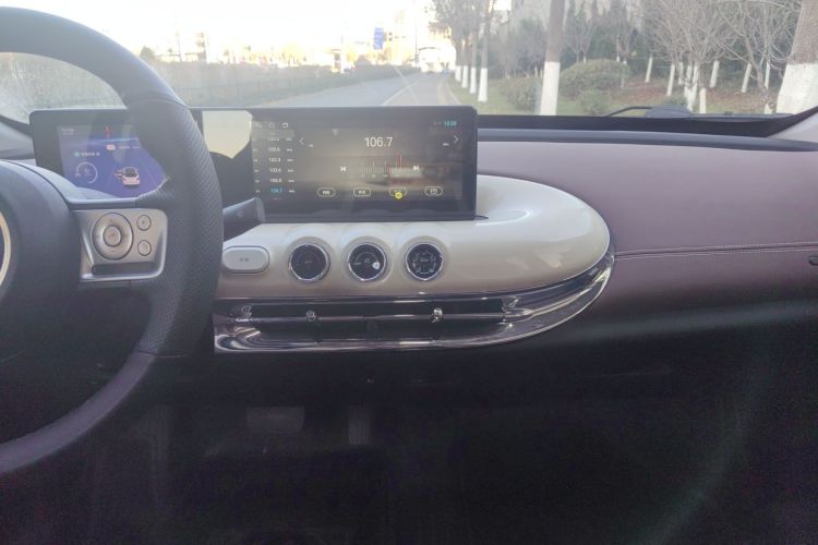 五菱汽车 五菱缤果 2023款 203km 舒享款中控内饰7006