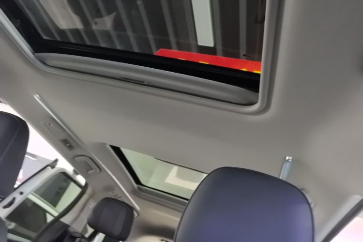 广汽传祺 传祺M8 2021款 领秀系列 390T 尊贵版局部细节22