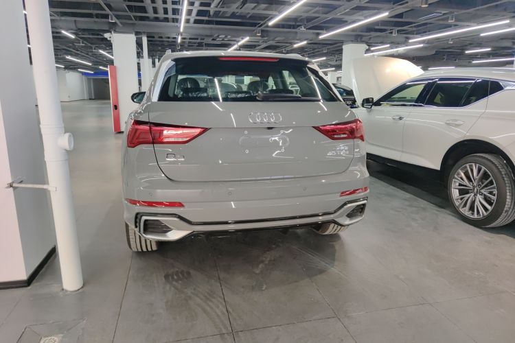 奥迪Q3 2023款 改款 40 TFSI 时尚动感型车身外观6004