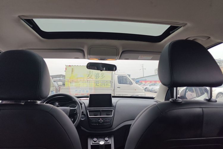 奔腾X40 2017款 1.6L 手动豪华型局部细节22