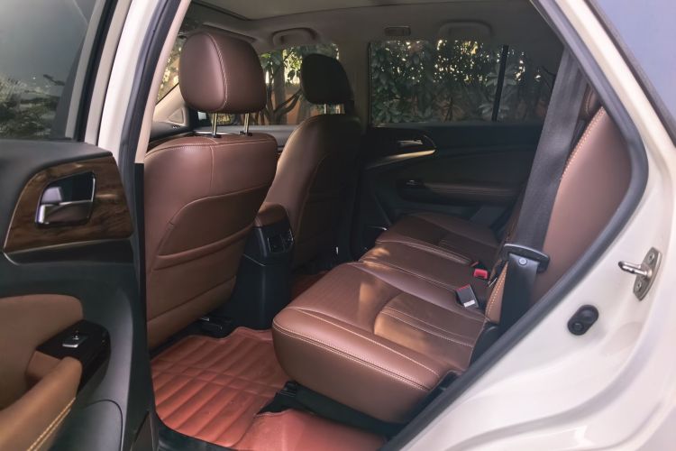 比亚迪S7 2016款 2.0T 自动尊贵型Plus中控内饰7003