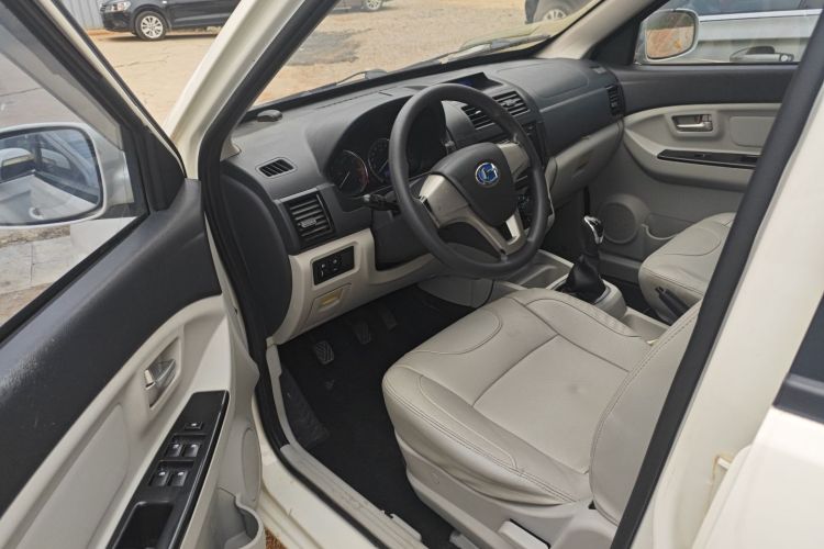 北汽昌河M50S 2015款 1.5L改款商务舱（板簧）DAM15DL中控内饰7001