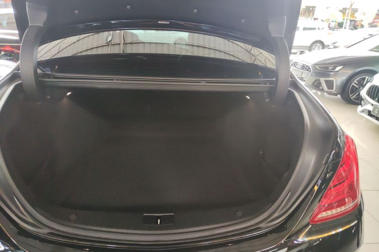 奔驰S级 2017款 S 320 L 商务型局部细节23