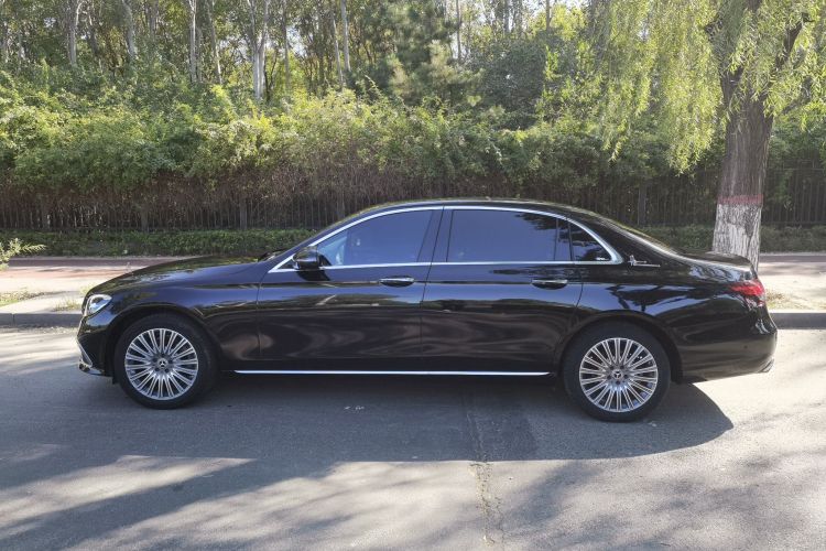 奔驰E级 2023款 E 300 L 尊贵型车身外观6005
