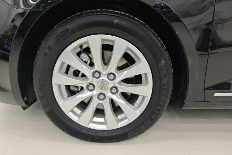 别克 君越 2013款 2.4L SIDI领先舒适型局部细节9001