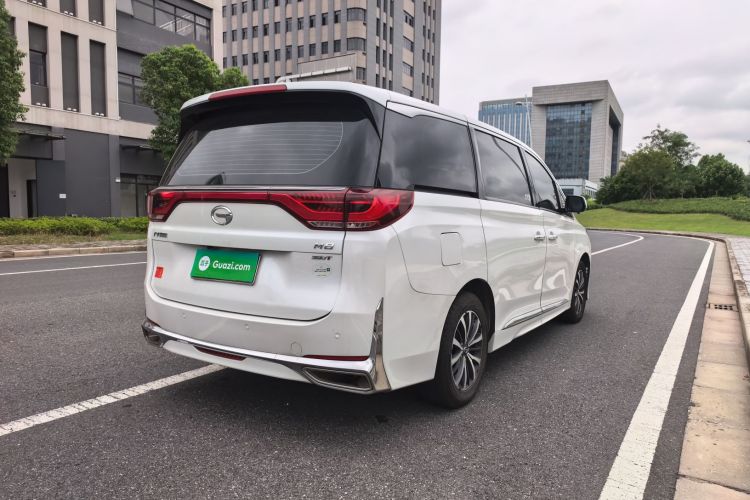 广汽传祺 传祺M8 2023款 领秀系列 390T 豪华版车身外观6006