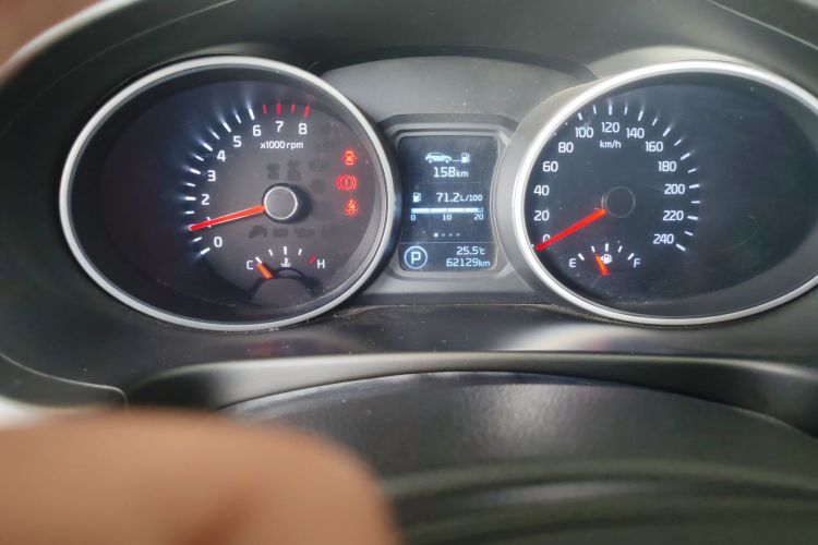 起亚 智跑 2016款 2.0L 自动两驱版GLS中控内饰15