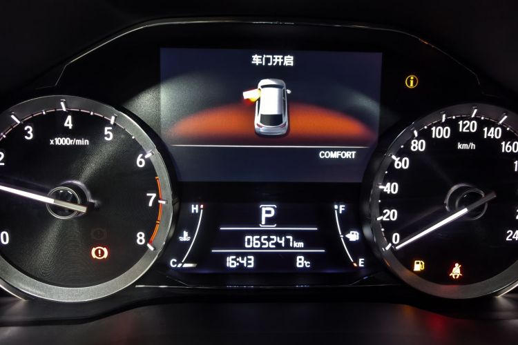 本田UR-V 2020款 240TURBO 两驱致悦版中控内饰15