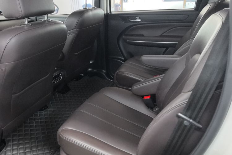 广汽传祺 传祺M6 2019款 270T 自动豪华版（七座）国V中控内饰7003