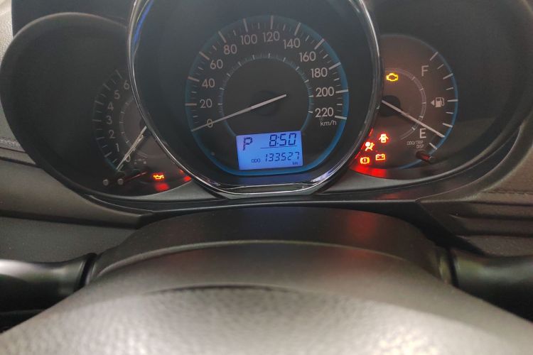 丰田 威驰 2014款 1.5L 自动智臻版中控内饰15