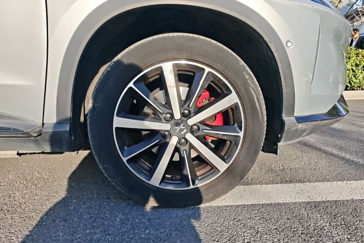 小鹏G3 2019款 尊享版车身外观6008