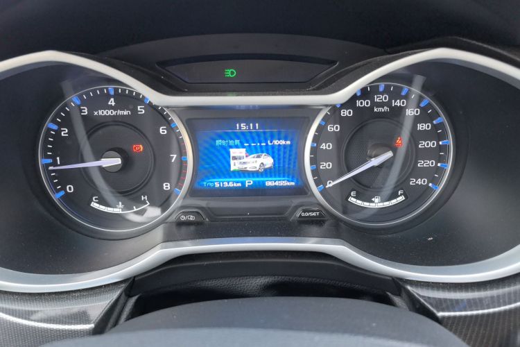 吉利汽车 帝豪 2017款 三厢百万款 1.5L CVT向上版中控内饰15